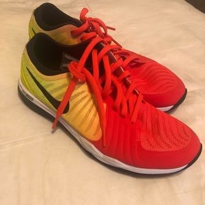 Nike Women's Nike Dual Fusion Tennis Shoes 6